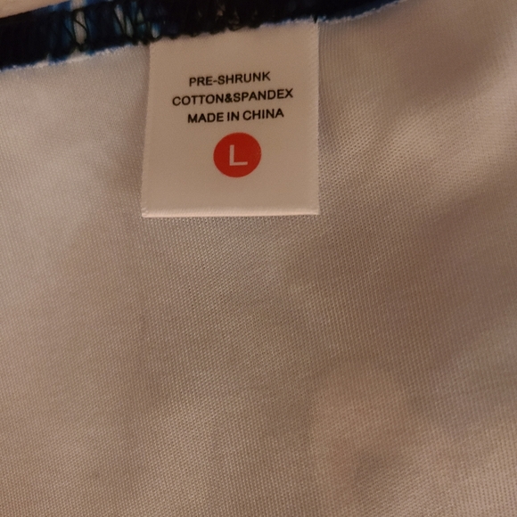 2 Women's racer back tank tops - Picture 3 of 5